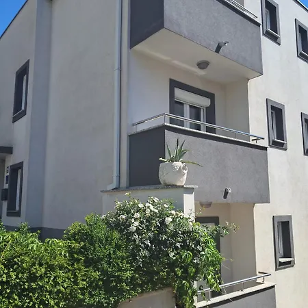 Ivanovic Apartament Makarska